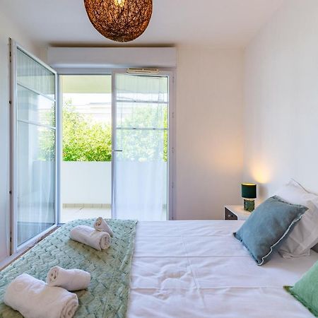 Cozy Corner Apartment Монтеврен Екстериор снимка