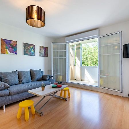 Cozy Corner Apartment Монтеврен Екстериор снимка