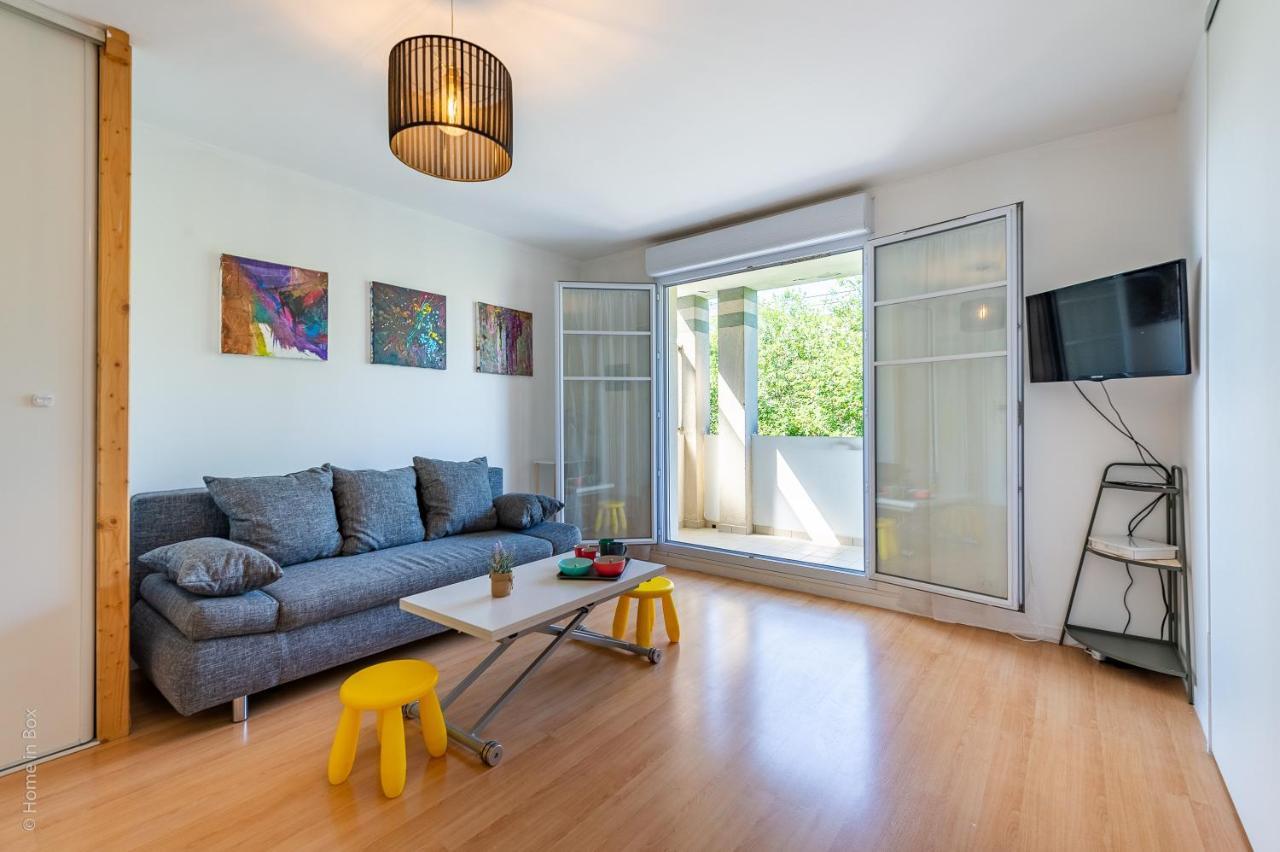 Cozy Corner Apartment Монтеврен Екстериор снимка